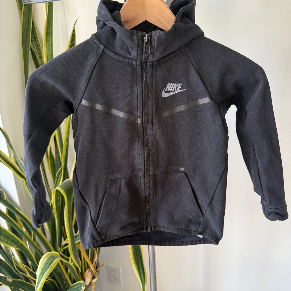 Nike Tech Fleece Kids Black Hoodie